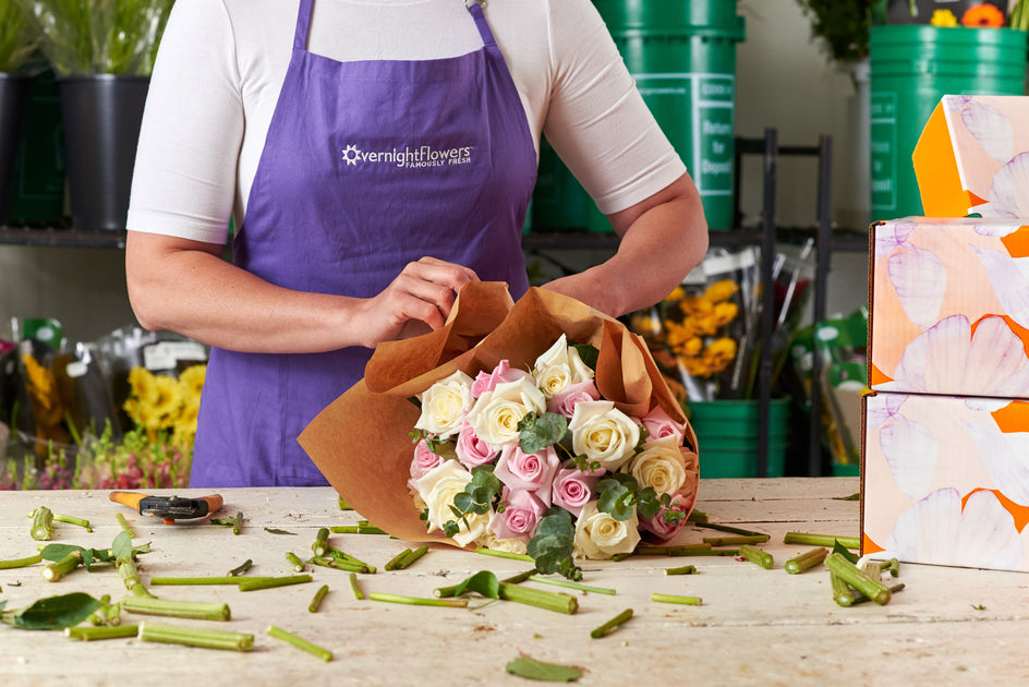 The Secret to Wrapping a Basic Bouquet so It Looks Beyond Lovely